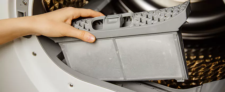 Signs Of A Clogged Dryer Lint Trap in Wheaton, Illinois